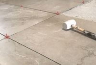 Tiling onto uneven floors