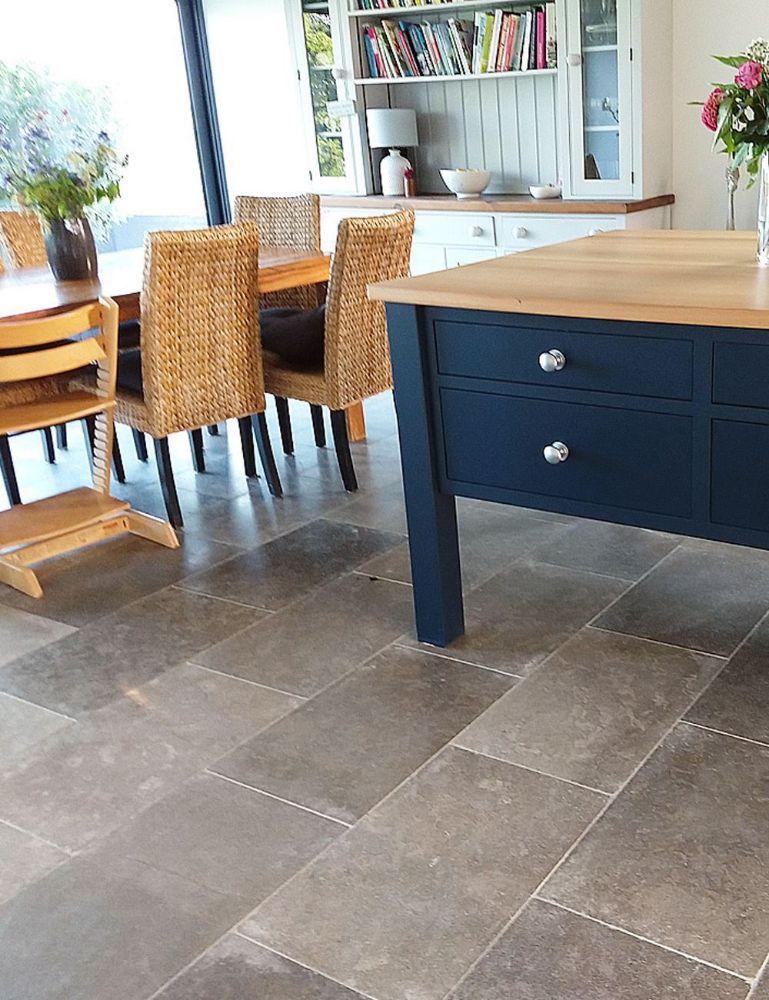 Picture for category LOIRE TUMBLED LIMESTONE