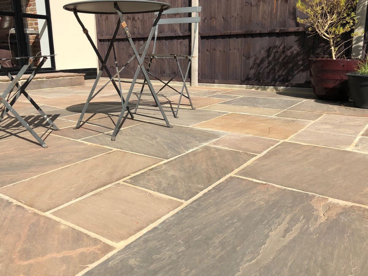 Picture for category AUTUMN UMBER SANDSTONE PAVING
