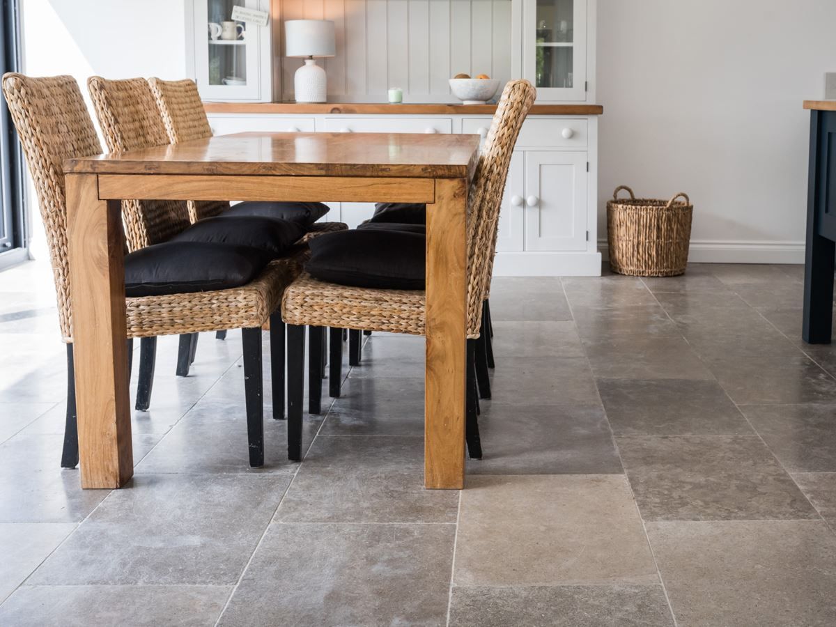 Picture for category LOIRE TUMBLED LIMESTONE