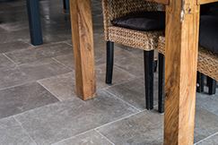 Picture for category LOIRE TUMBLED LIMESTONE