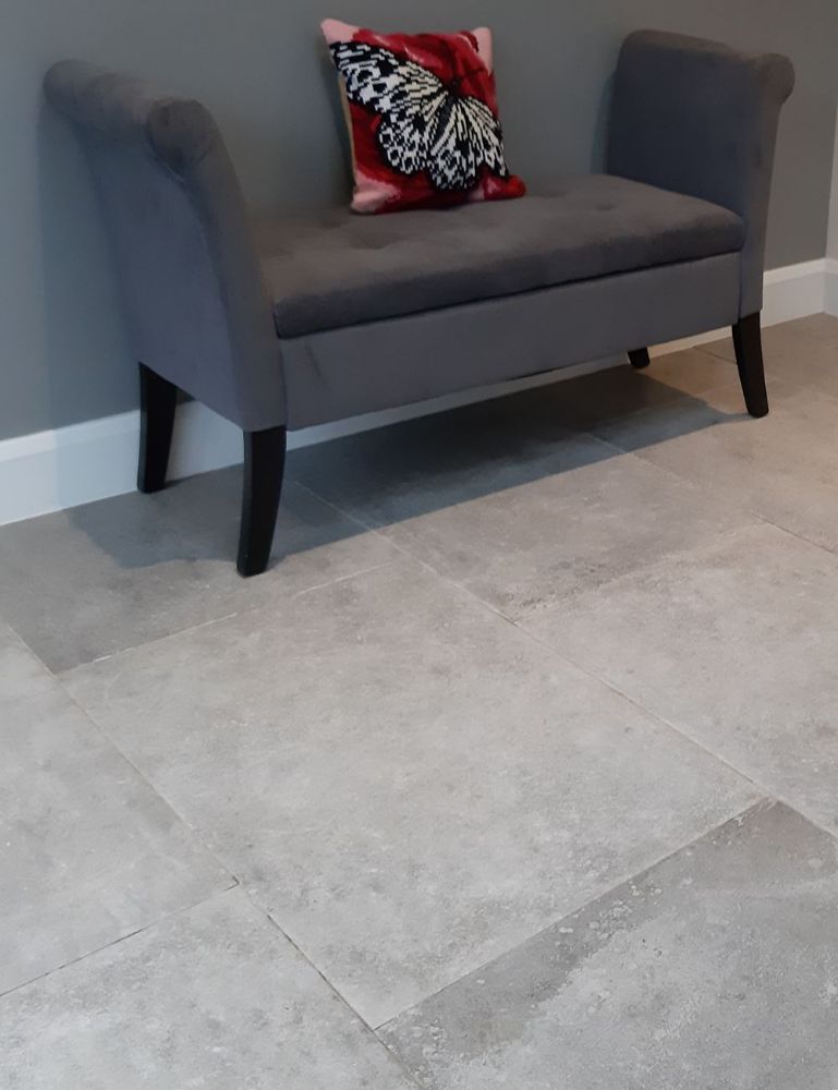 Picture for category AVIGNON GRIS ANTIQUE EFFECT