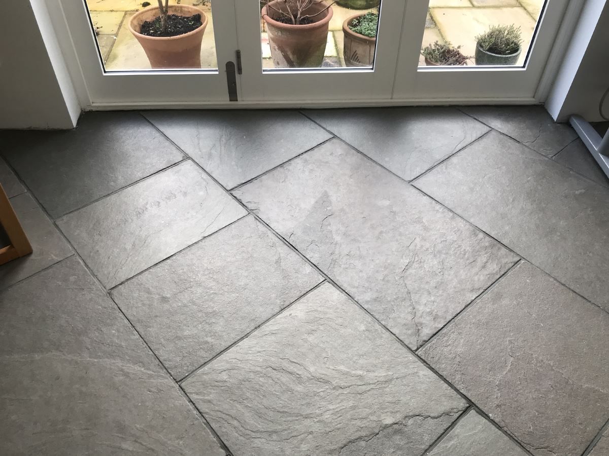 Picture for category STAMFORD TUMBLED LIMESTONE