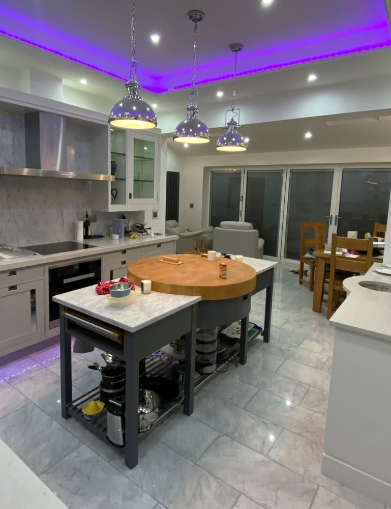 Picture for category BIANCO CARRARA POLISHED MARBLE