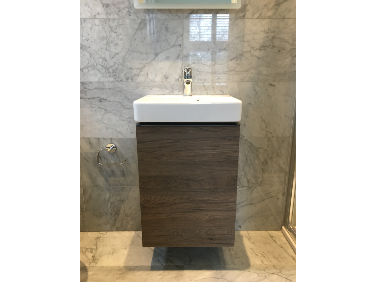 Picture for category BIANCO CARRARA POLISHED MARBLE