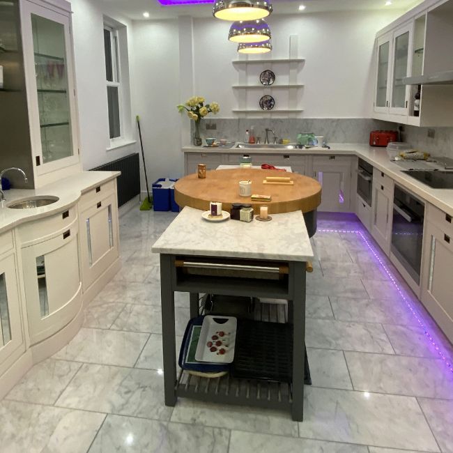 Picture of Bianco Carrara Marble Tiles - Polished