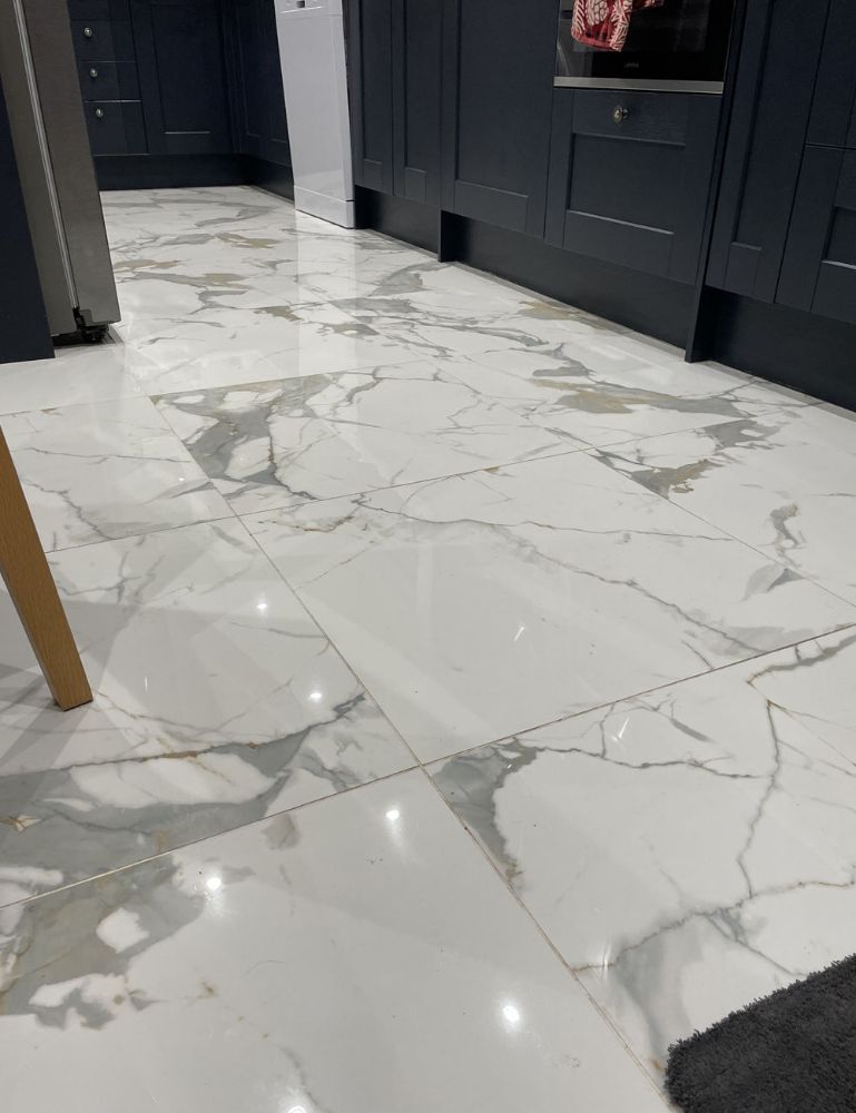 Picture for category VENICE GOLD POLISHED PORCELAIN