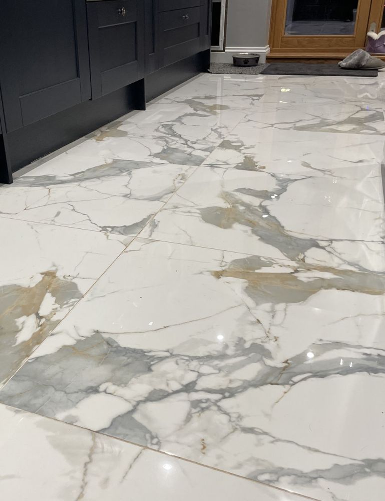 Picture for category VENICE GOLD POLISHED PORCELAIN
