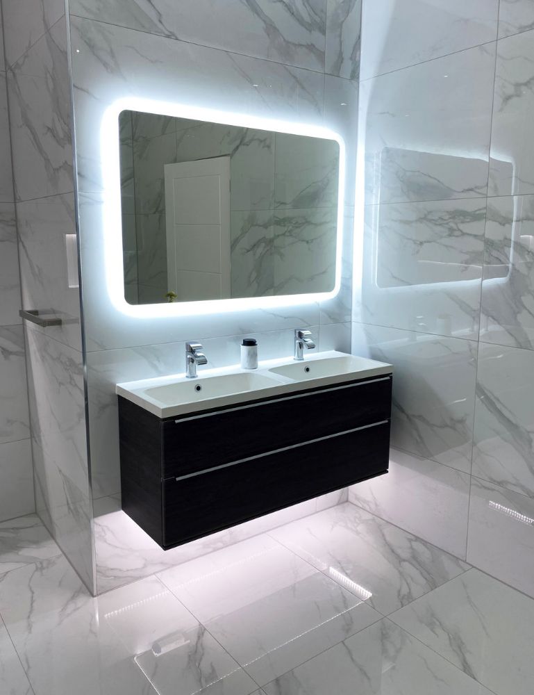 Picture for category TIMELESS WHITE CARRARA POLISHED PORCELAIN