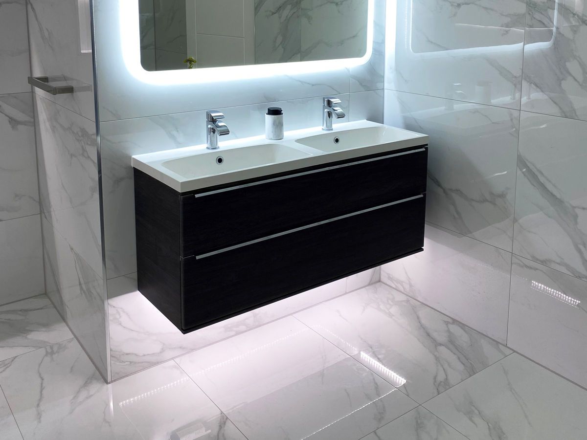Picture for category TIMELESS WHITE CARRARA POLISHED PORCELAIN