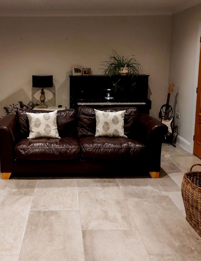 Picture for category PALAIS GRIS ANTIQUE EFFECT PORCELAIN