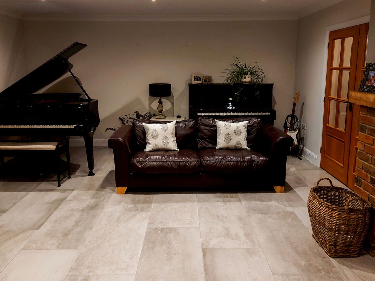 Picture for category PALAIS GRIS ANTIQUE EFFECT PORCELAIN