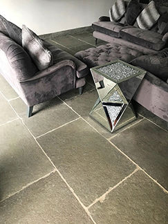 Picture for category RUTLAND GREY TUMBLED LIMESTONE