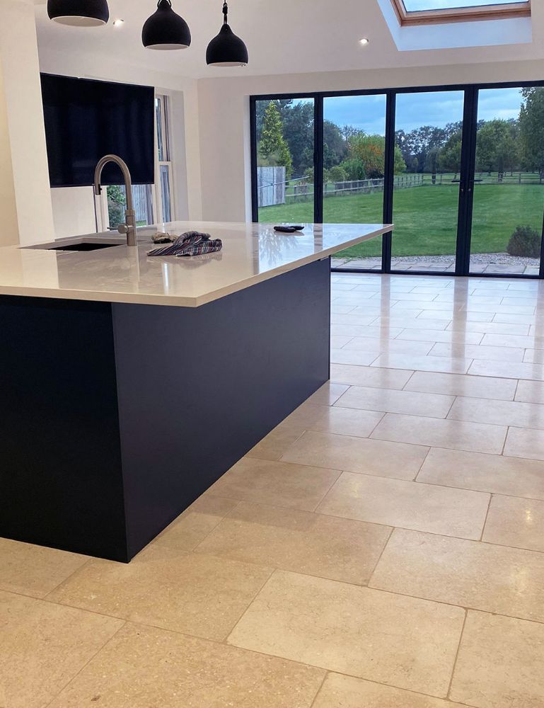 Picture for category AVALON TUMBLED LIMESTONE