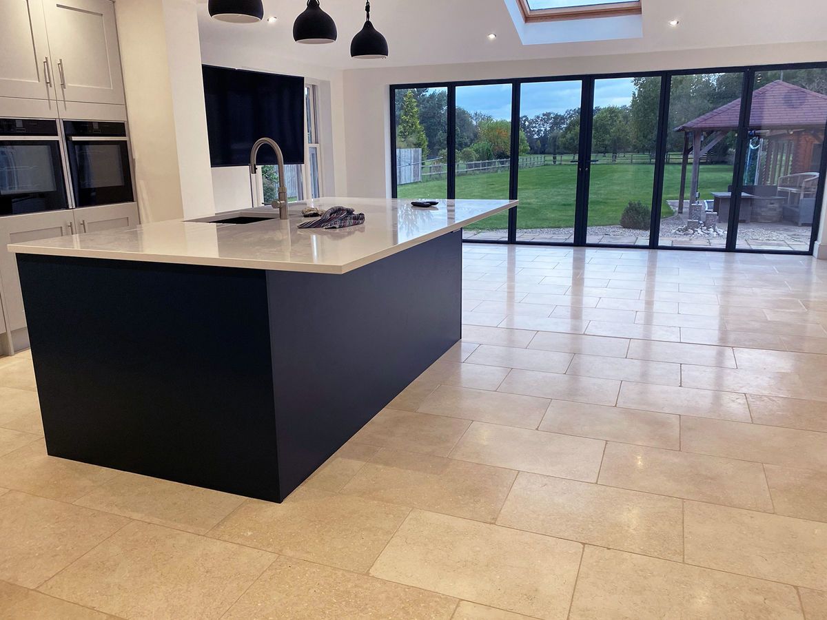 Picture for category AVALON TUMBLED LIMESTONE