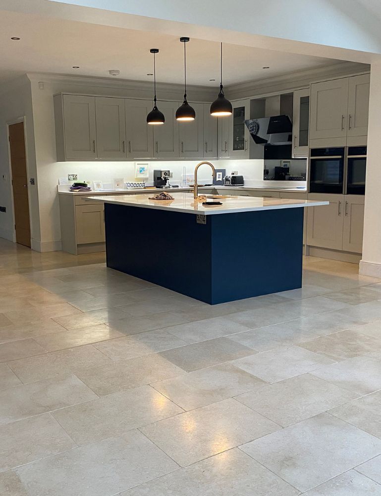 Picture for category AVALON TUMBLED LIMESTONE