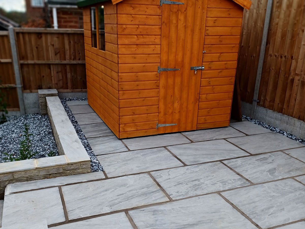 Picture for category CLASSIC SILVER GREY SANDSTONE PAVING