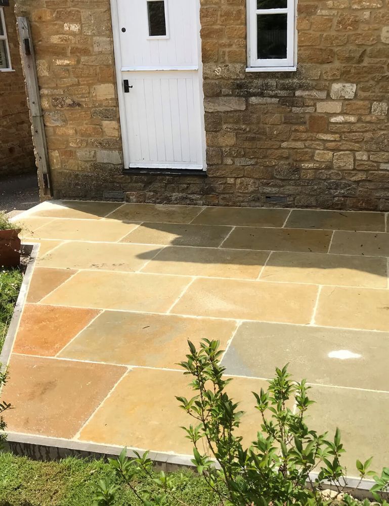 Picture for category MANDALAY BUFF LIMESTONE PAVING