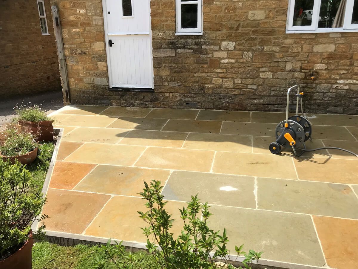 Picture for category MANDALAY BUFF LIMESTONE PAVING