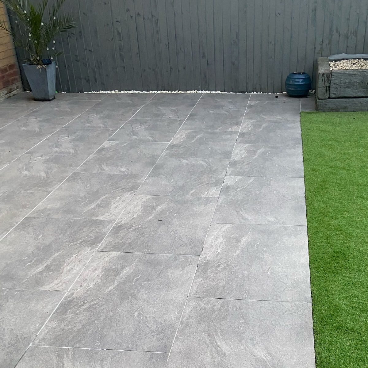 Yosemite Grey Outdoor Porcelain Paving Tiles StoneSuperstore