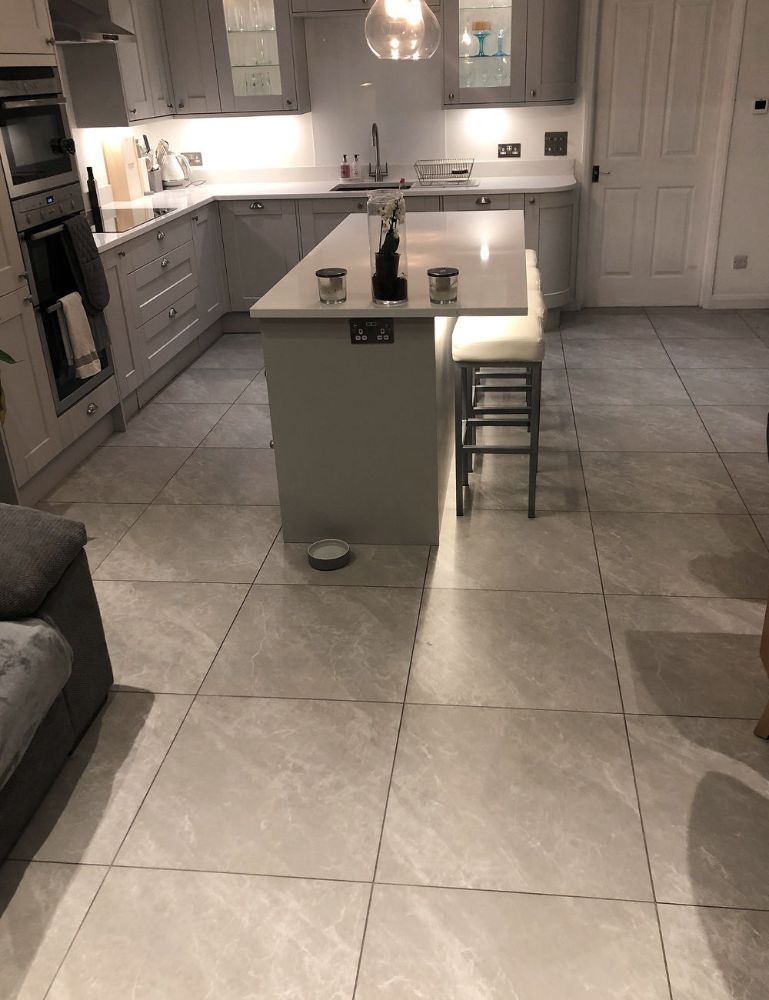Picture for category AMIATA GRIS STONE-EFFECT PORCELAIN