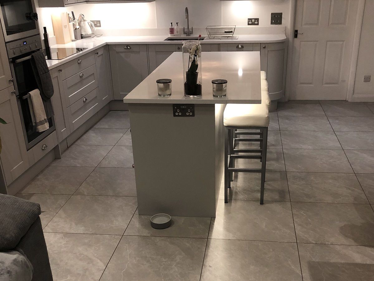 Picture for category AMIATA GRIS STONE-EFFECT PORCELAIN