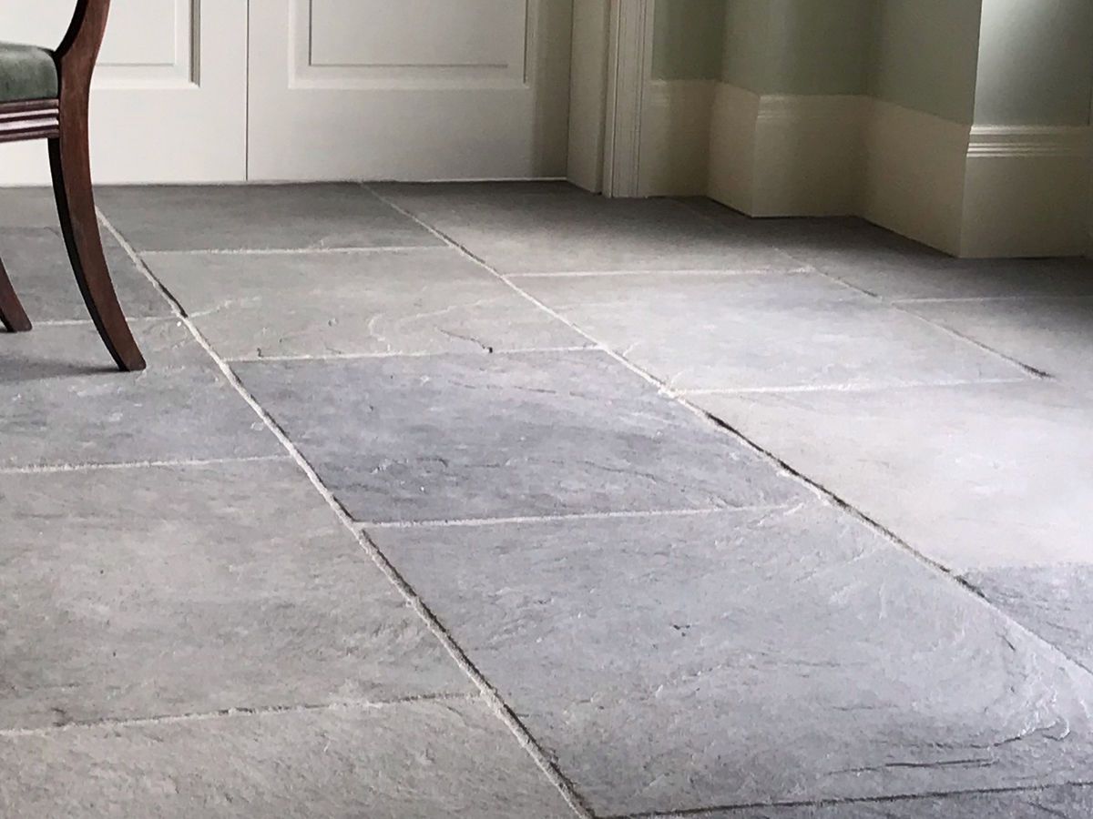 Picture for category STAMFORD TUMBLED LIMESTONE