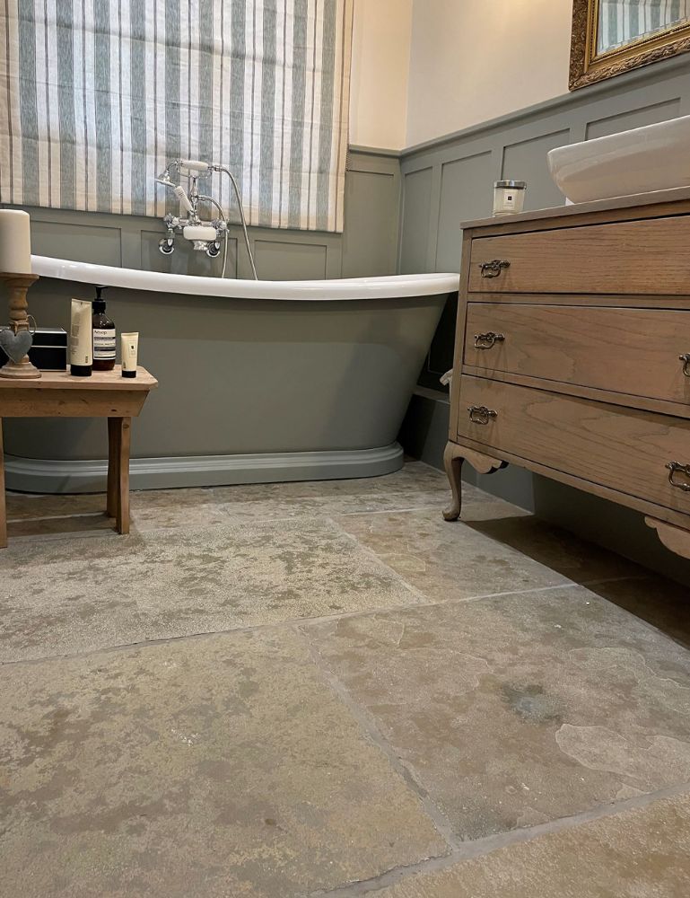 Picture for category SOMERSET TUMBLED & BRUSHED LIMESTONE