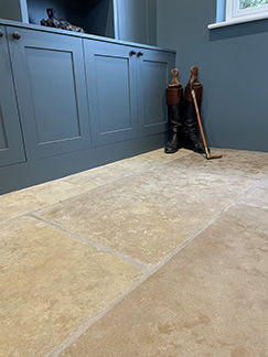 Picture for category SOMERSET TUMBLED & BRUSHED LIMESTONE