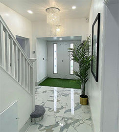Picture for category VENICE GOLD POLISHED PORCELAIN