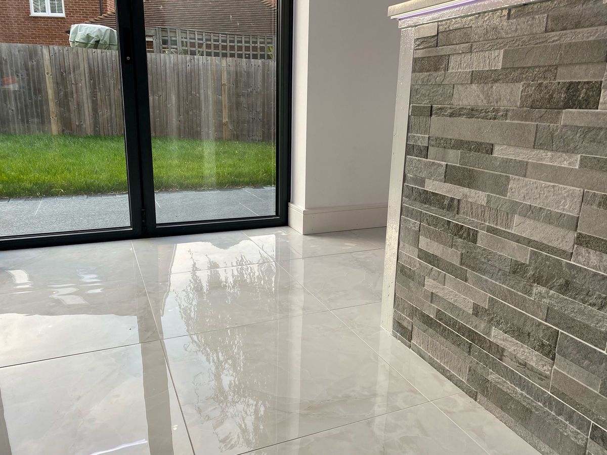 Picture for category ONYX PEARL POLISHED PORCELAIN