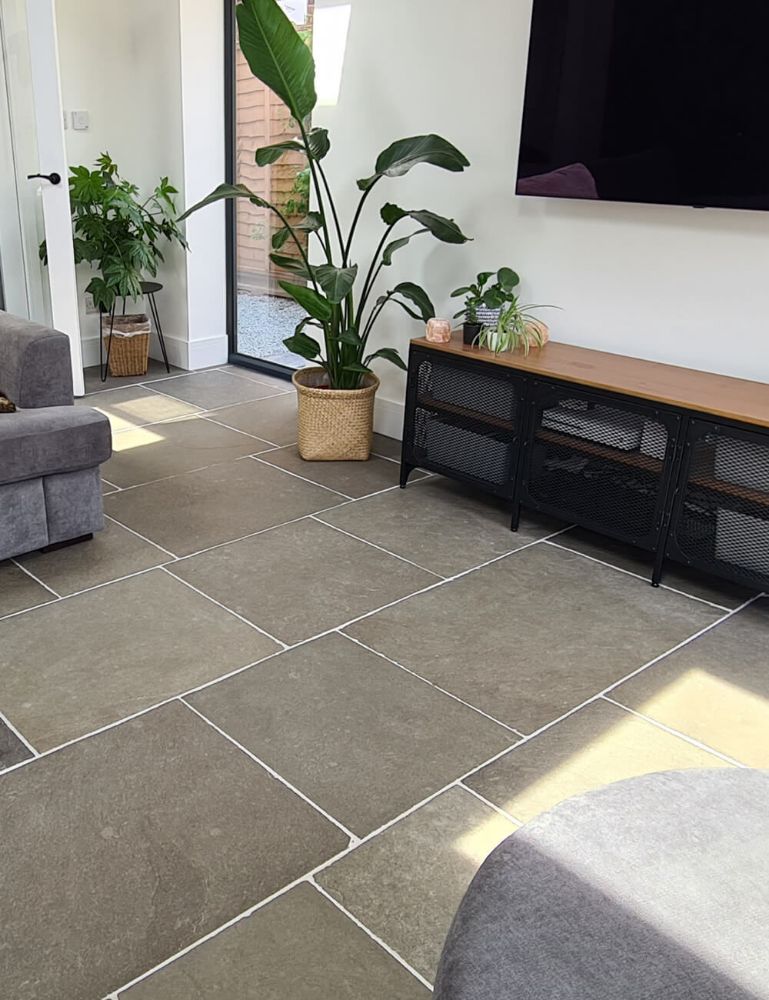 Picture for category STAMFORD TUMBLED LIMESTONE