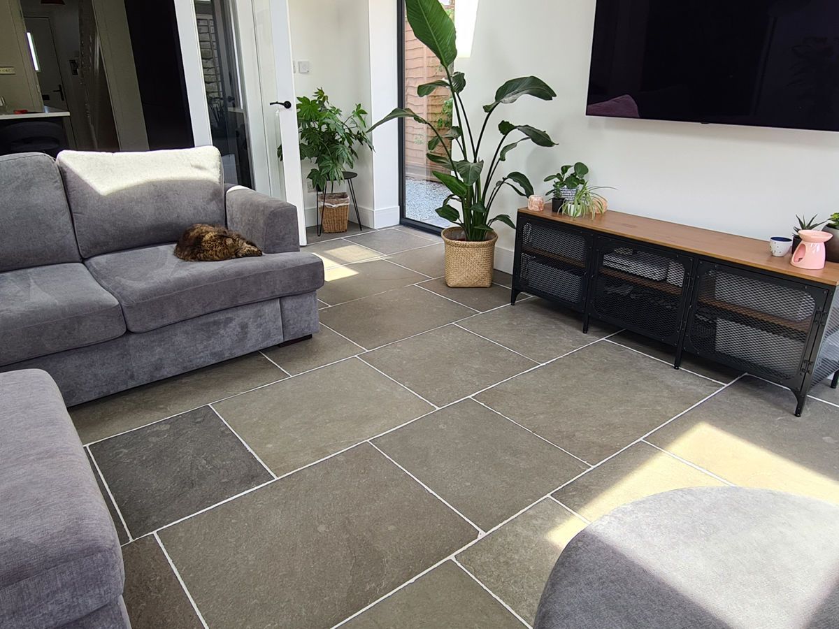 Picture for category STAMFORD TUMBLED LIMESTONE