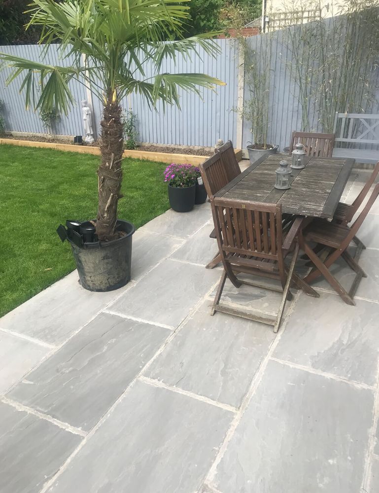 Picture for category CLASSIC SILVER GREY SANDSTONE PAVING