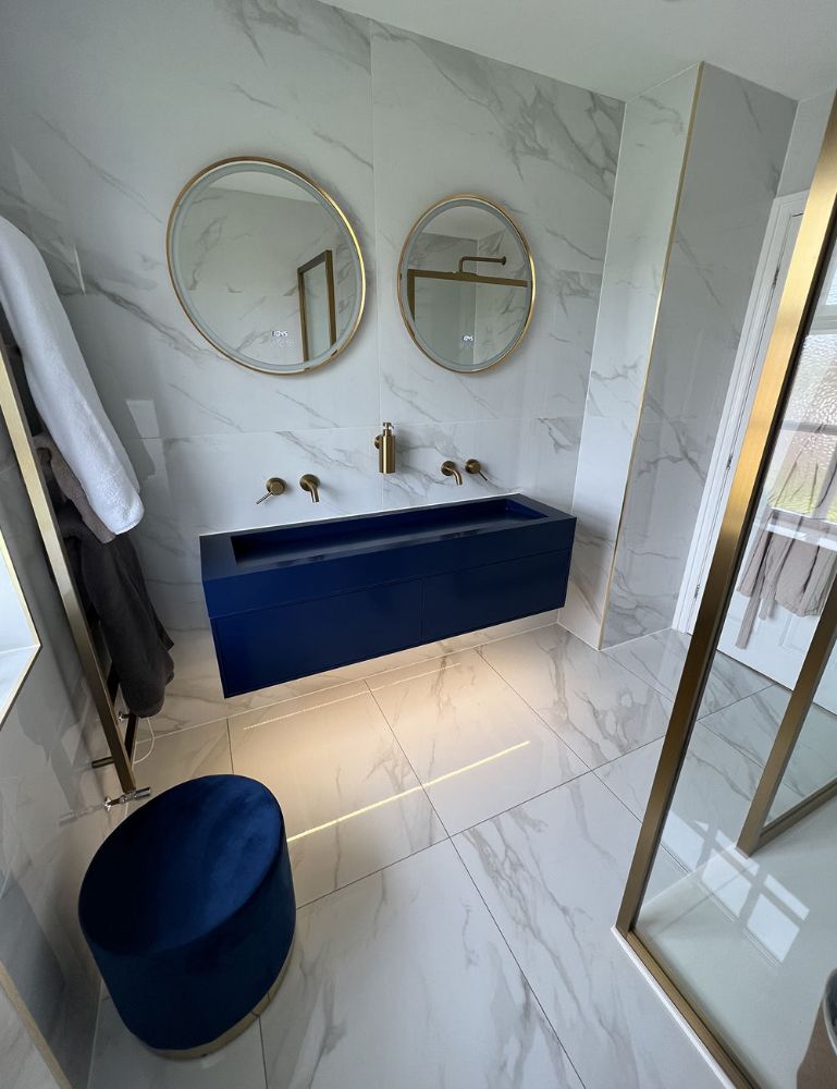 Picture for category TIMELESS WHITE CARRARA POLISHED PORCELAIN