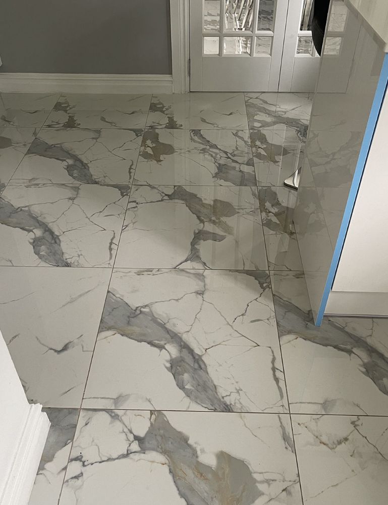 Picture for category VENICE GOLD POLISHED PORCELAIN