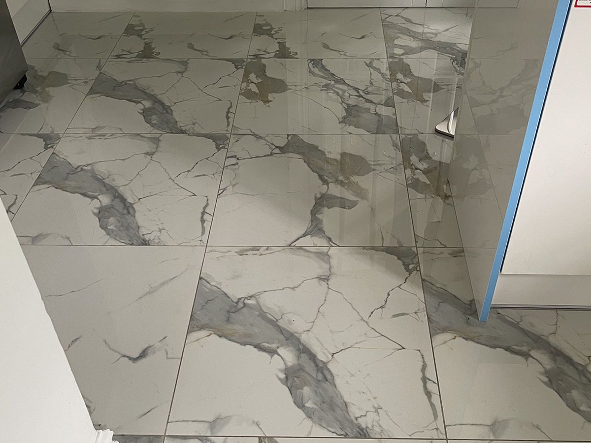 Picture for category VENICE GOLD POLISHED PORCELAIN