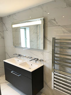 Picture for category TIMELESS WHITE CARRARA POLISHED PORCELAIN