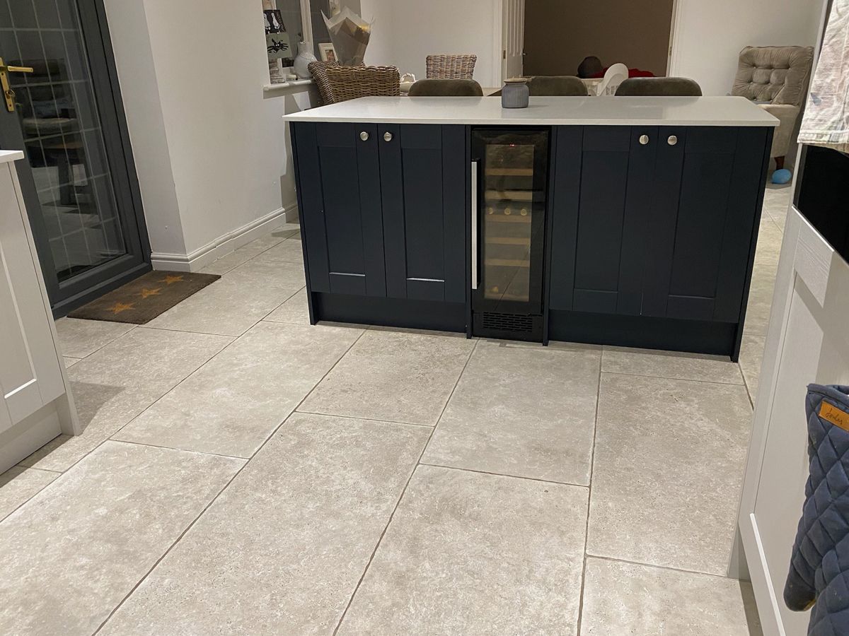 Picture for category TRAVERTINO GRIGIO ANTIQUE EFFECT PORCELAIN