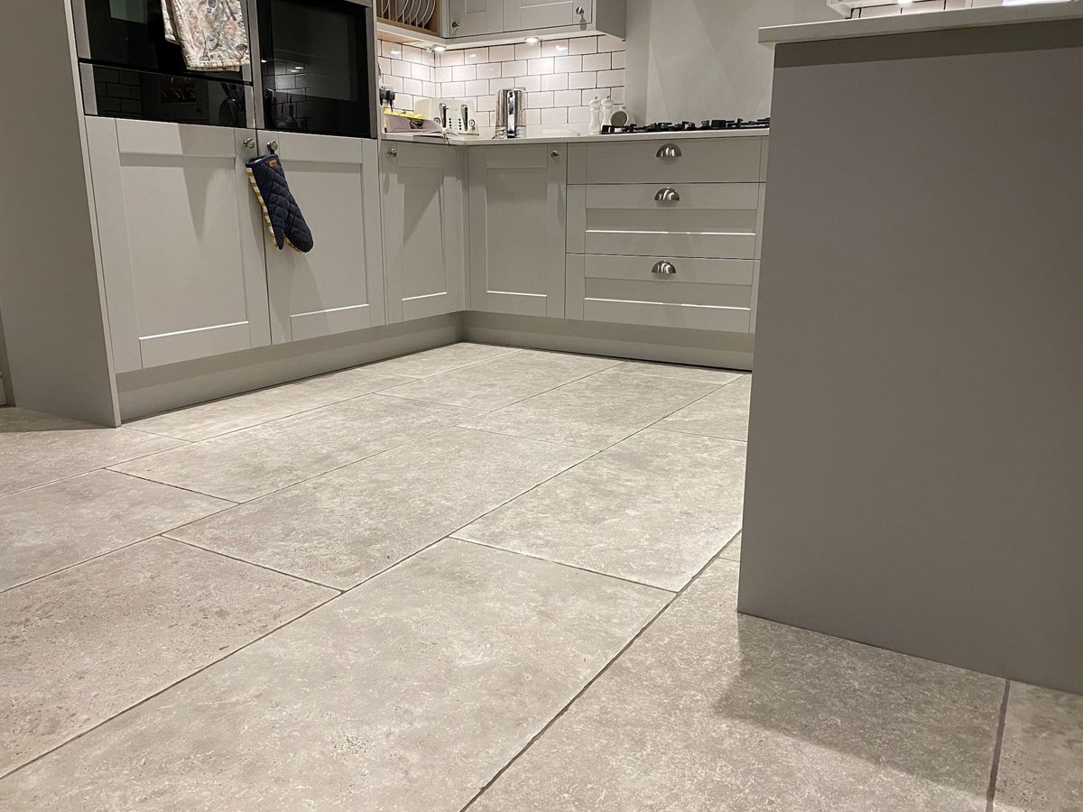 Picture for category TRAVERTINO GRIGIO ANTIQUE EFFECT PORCELAIN