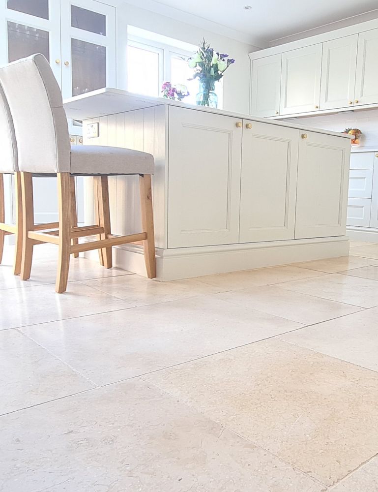 Picture for category AVALON TUMBLED LIMESTONE