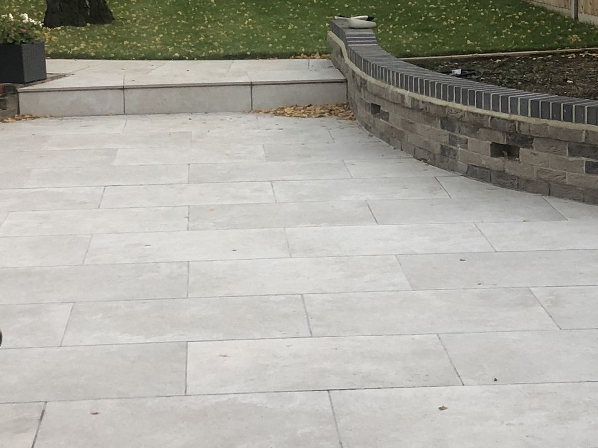 Picture for category CHARTERHOUSE BIANCO PORCELAIN PAVING