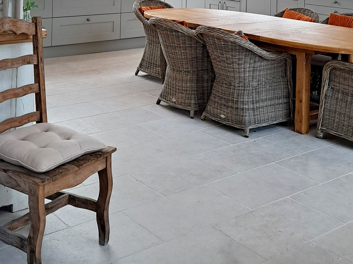 Picture for category MENTON TUMBLED & BRUSHED LIMESTONE