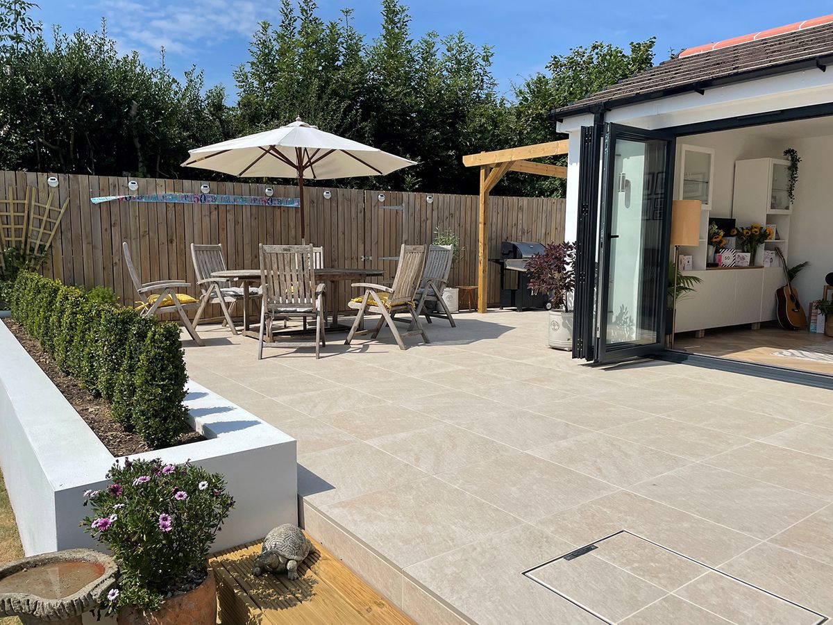 Picture for category LAKESTONE BEIGE PORCELAIN PAVING