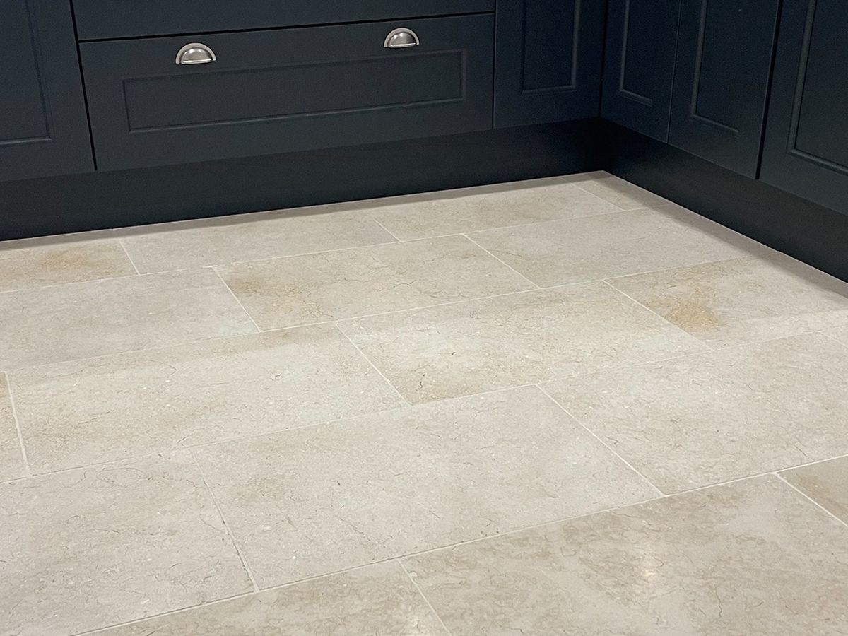 Picture for category AVALON TUMBLED LIMESTONE