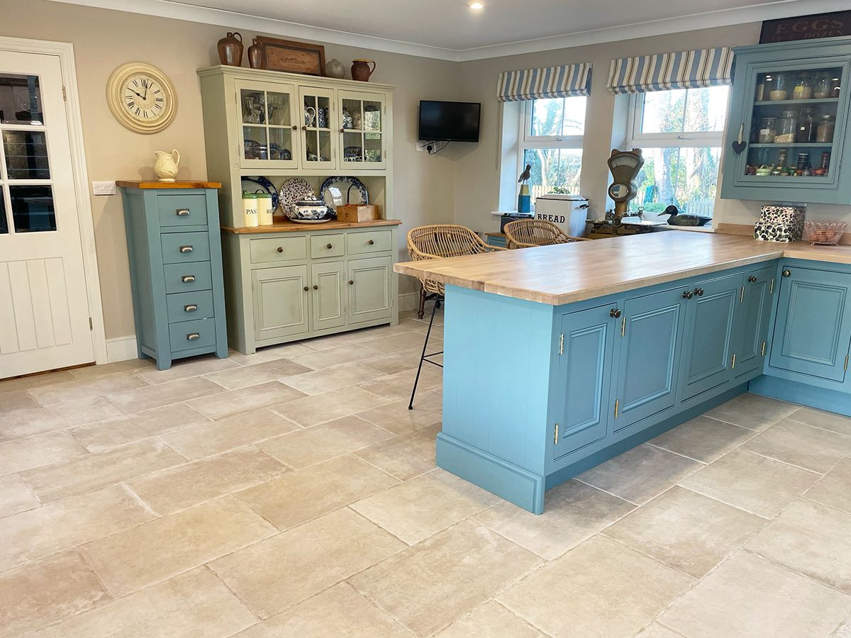 Picture for category PROVENCE BIANCO ANTIQUE EFFECT PORCELAIN