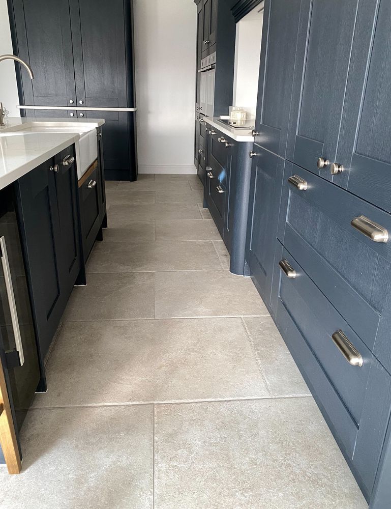 Picture for category CHARTERHOUSE BIANCO ANTIQUE EFFECT PORCELAIN