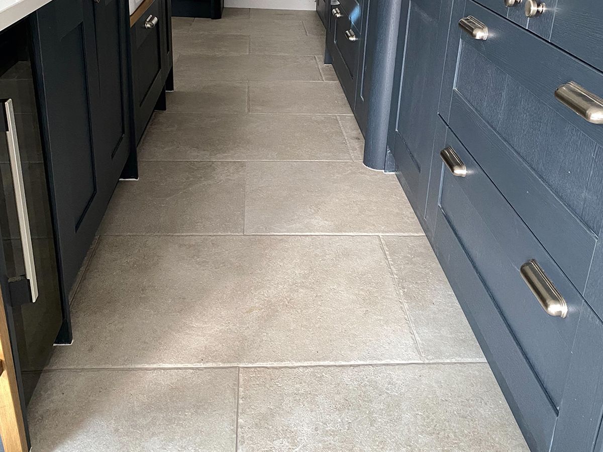 Picture for category CHARTERHOUSE BIANCO ANTIQUE EFFECT PORCELAIN