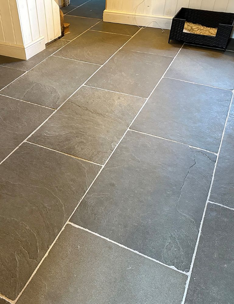 Picture for category STAMFORD TUMBLED LIMESTONE