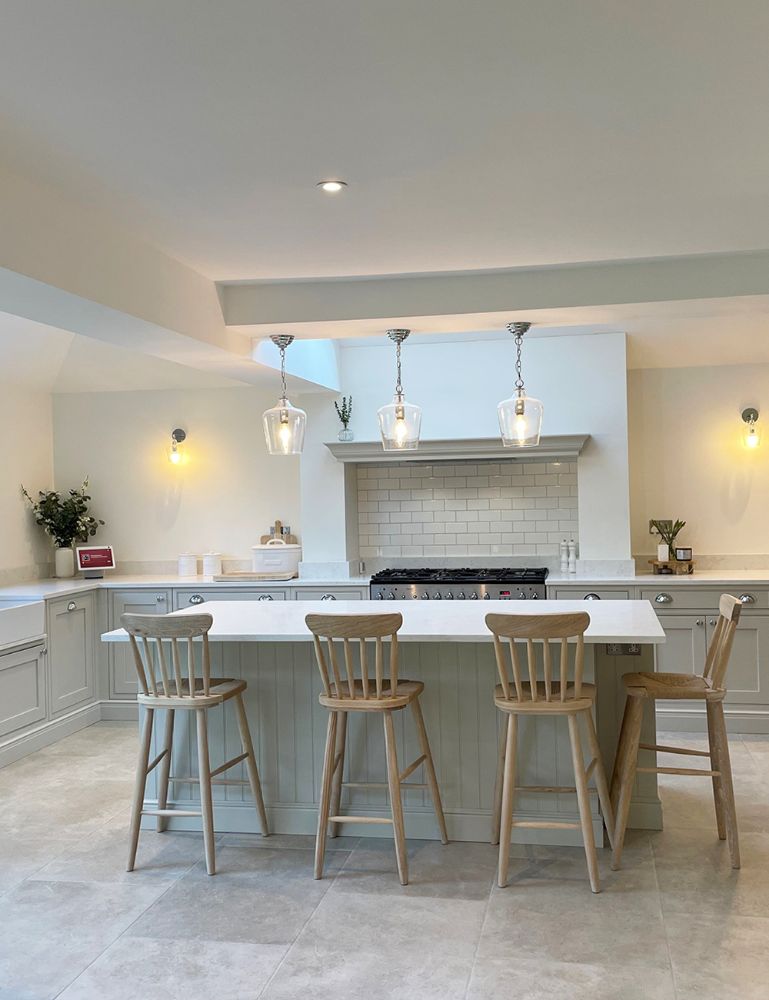 Picture for category CHARTERHOUSE BIANCO ANTIQUE EFFECT PORCELAIN